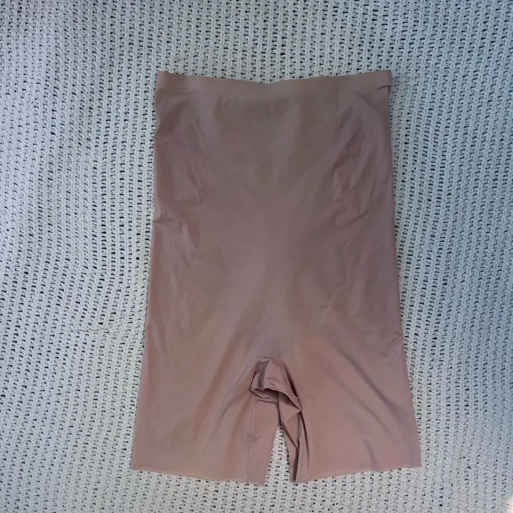 Spanx Women's Higher Power Tummy Control Shorts Medium
